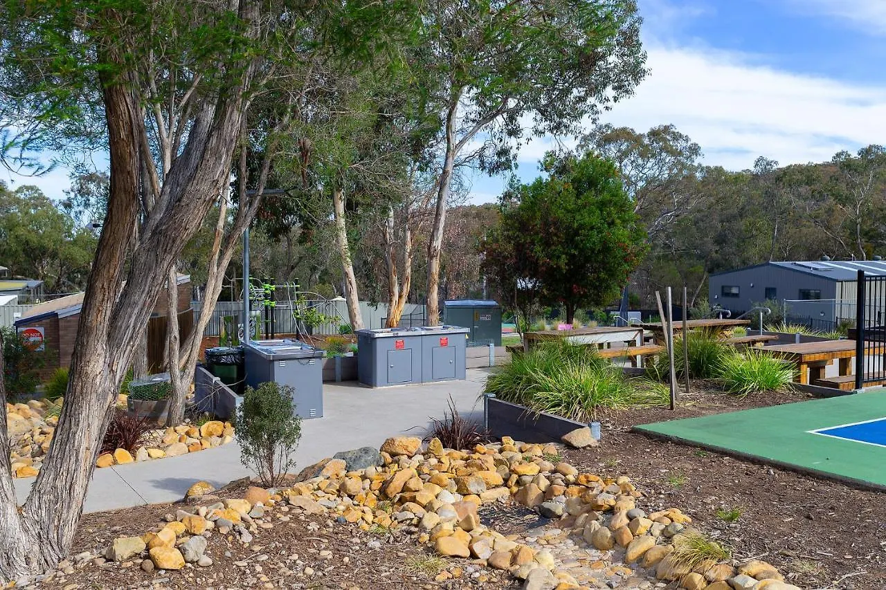 Alivio Tourist Park Canberra 4*,