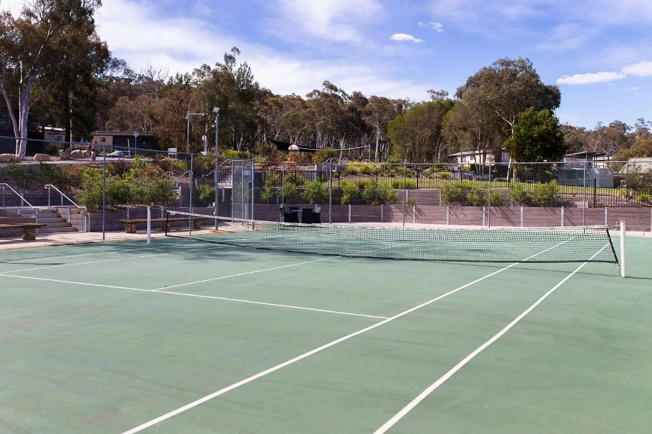 Alivio Tourist Park Canberra 4*,