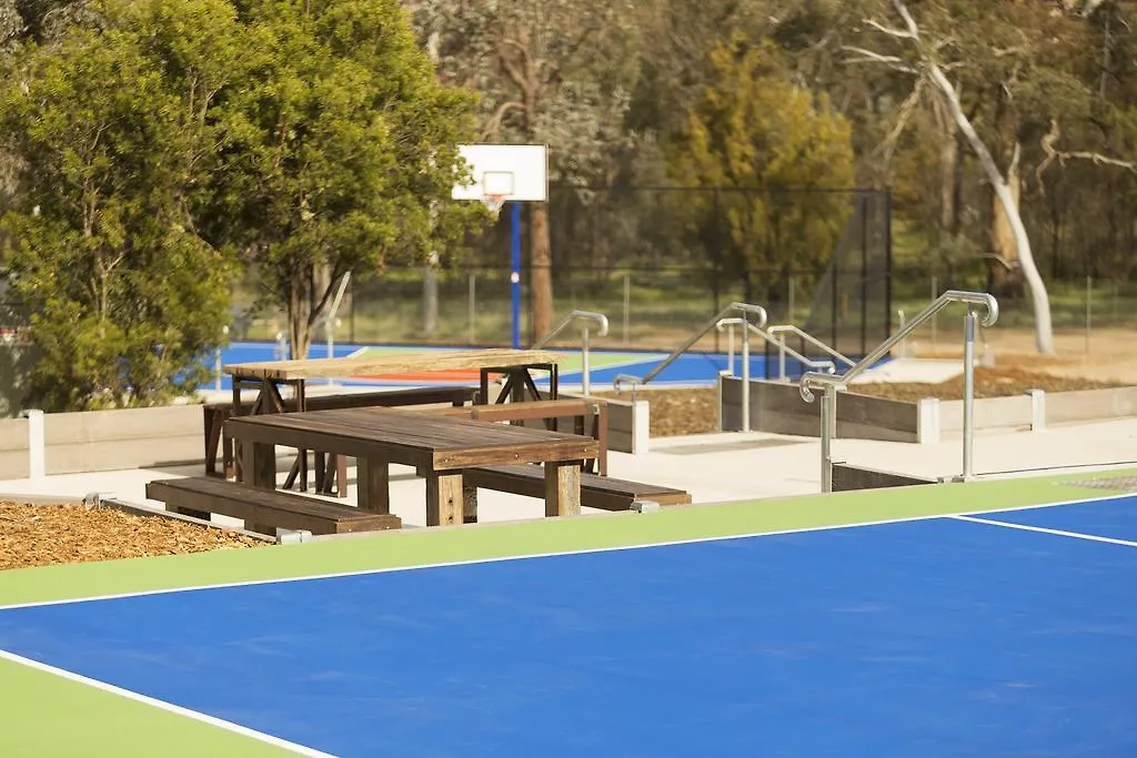 Alivio Tourist Park Canberra 4*,