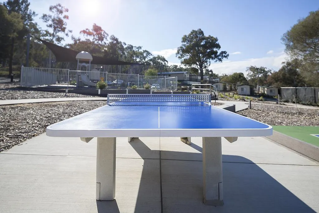 Alivio Tourist Park Canberra 4*,